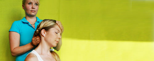 Intialainen päähieronta